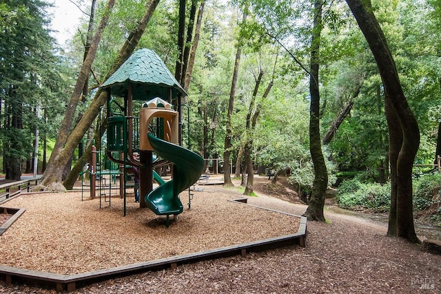 337 Madrone Ave, Larkspur, CA 94939 - view of community play area