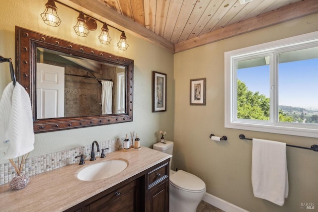 full bath featuring wooden ceiling, a shower with curtain, toilet, vanity, and baseboards