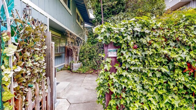 117 Sunset Cir Unit 36, Benicia, CA 94510 - view of side of property
