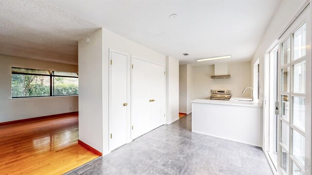 117 Sunset Cir Unit 36, Benicia, CA 94510 - unfurnished room featuring a sink and baseboards