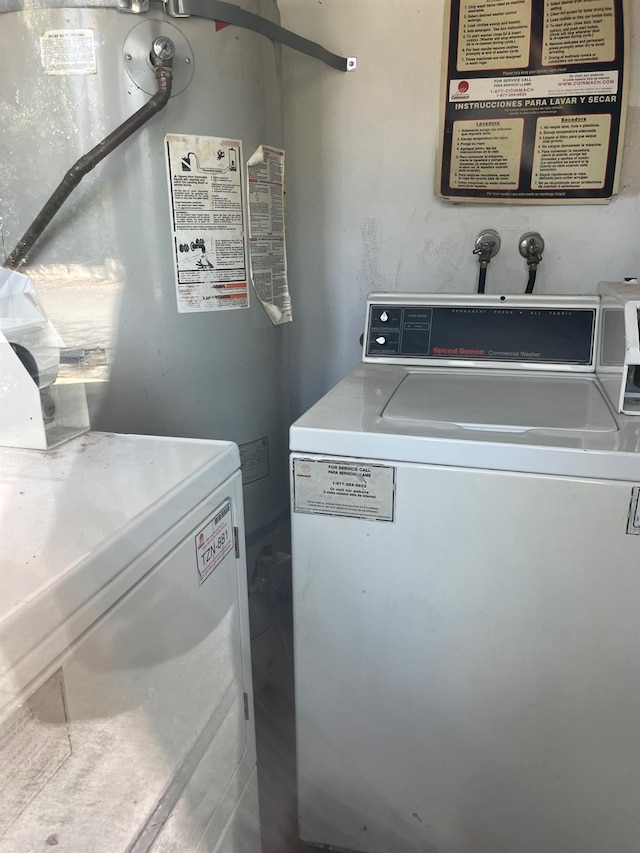 laundry room with washer / clothes dryer