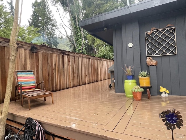 deck featuring fence