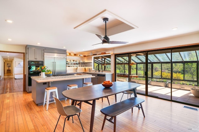 2200 Mcnab Ranch Rd, Ukiah, CA 95482 - dining area with visible vents, ceiling fan, light wood-style flooring, and recessed lighting