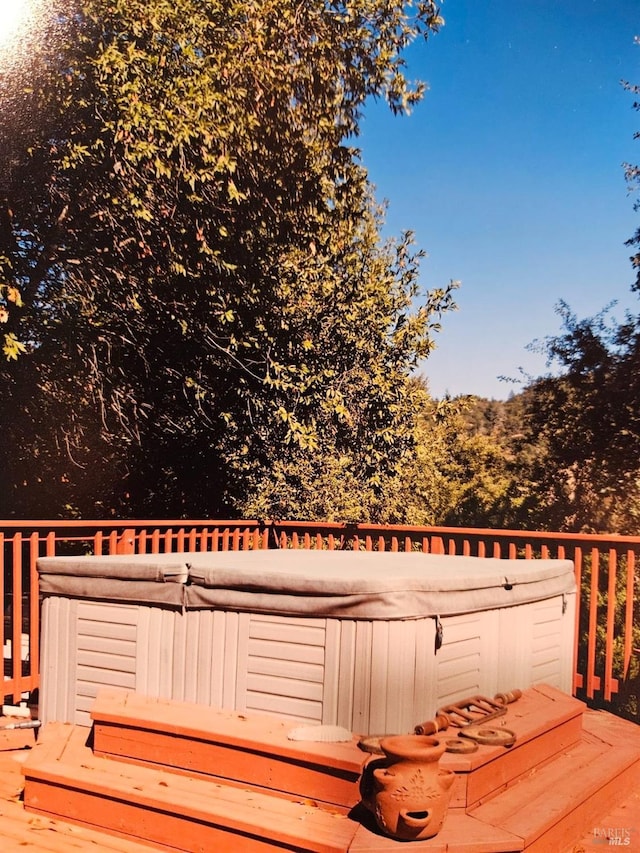 51211 Dunham Rd, Laytonville, CA 95587 - wooden terrace with a hot tub