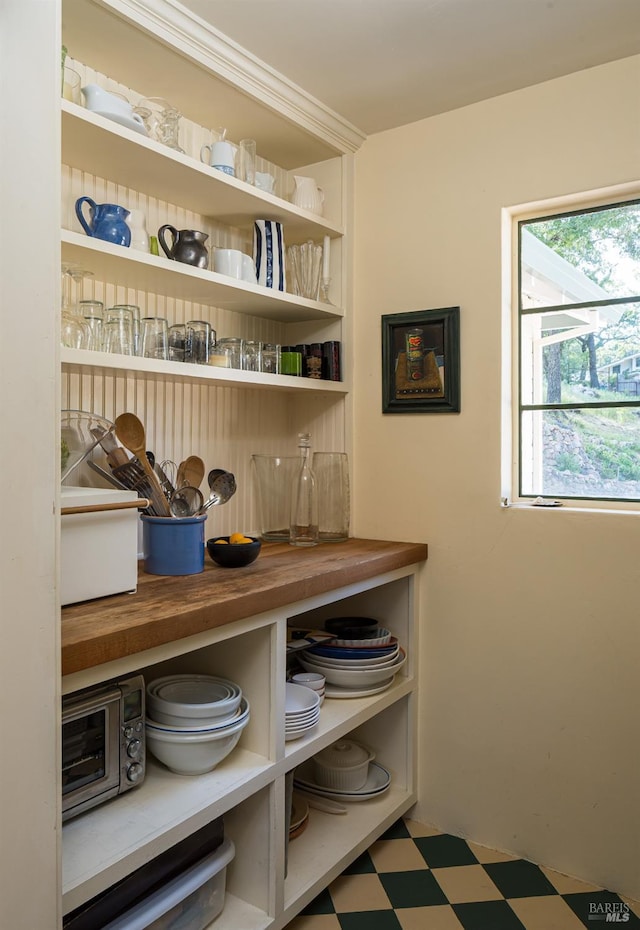 2480 Spring Mountain Rd, Saint Helena, CA 94574 - view of pantry