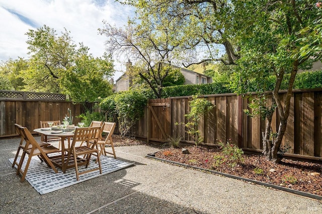 728 Walnut Ct, Novato, CA 94945 - view of patio featuring outdoor dining space and a fenced backyard