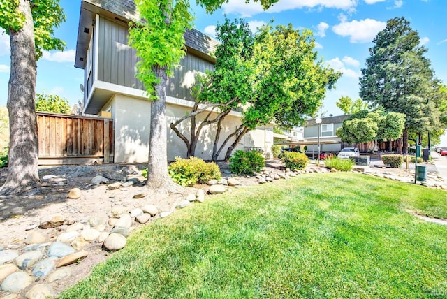 view of yard featuring fence