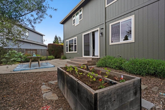 7580 Meadowlark Dr, Sebastopol, CA 95472 - back of house with a patio area and a garden