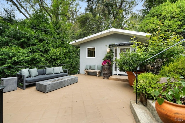 view of patio / terrace featuring an outdoor hangout area