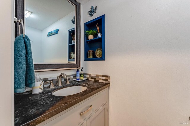 2204 Marylyn Cir, Petaluma, CA 94954 - bedroom featuring light colored carpet, lofted ceiling, and a ceiling fan