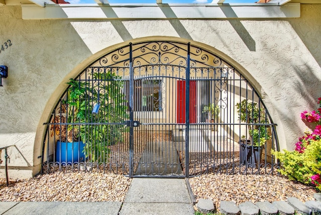 3432 Norwalk Pl, Fairfield, CA 94534 - gate with a fenced front yard
