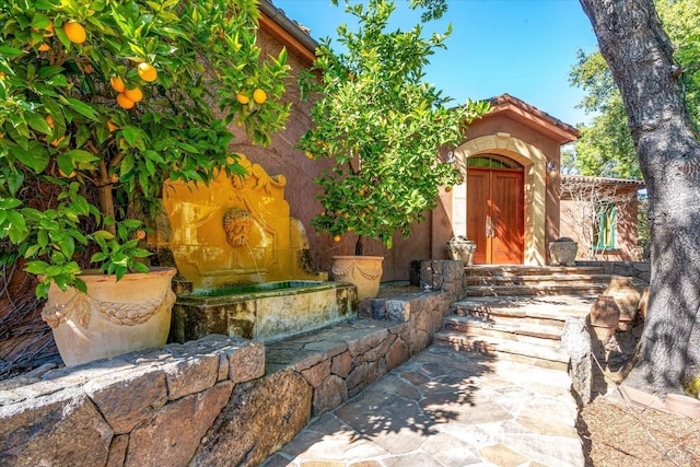 view of front of property