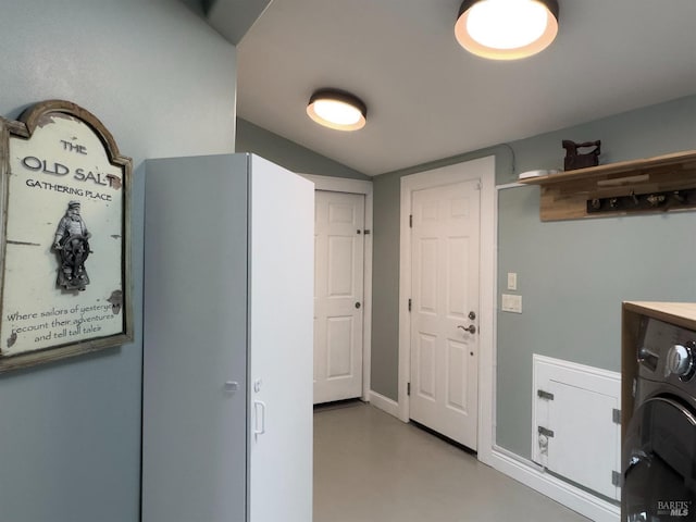 6200 Burnside Rd, Sebastopol, CA 95472 - clothes washing area featuring washer / dryer