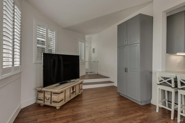 6200 Burnside Rd, Sebastopol, CA 95472 - living room with dark wood-type flooring, healthy amount of natural light, and baseboards