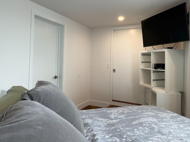 6200 Burnside Rd, Sebastopol, CA 95472 - bedroom with baseboards and recessed lighting