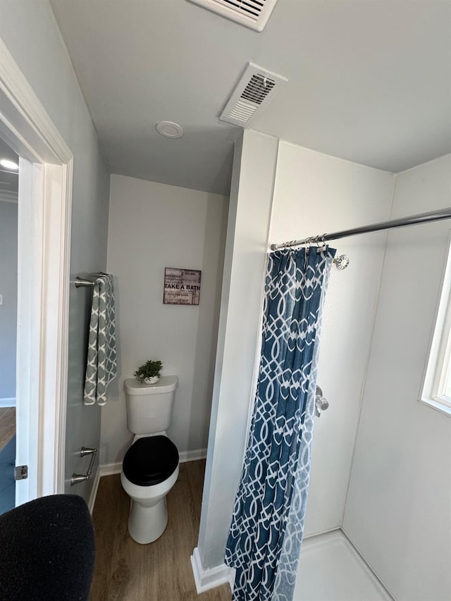 4647 Barbee Way, Sacramento, CA 95823 - full bath with wood finished floors and curtained shower