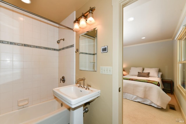 bathroom featuring crown molding, connected bathroom, shower / bathtub combination, recessed lighting, and visible vents