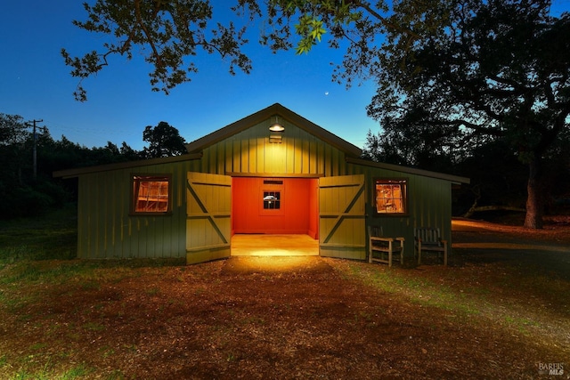 view of outbuilding