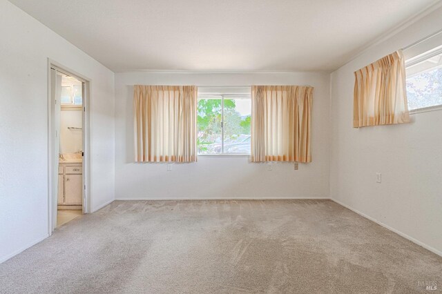 4 Valley Green St, Santa Rosa, CA 95409 - full bath featuring toilet, baseboards, curtained shower, and vanity