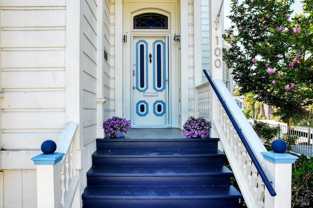 view of property entrance