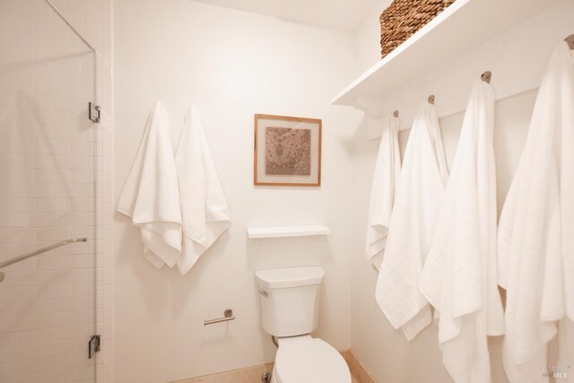 1 Deerfield Ln, Novato, CA 94947 - half bath with toilet, vanity, and recessed lighting
