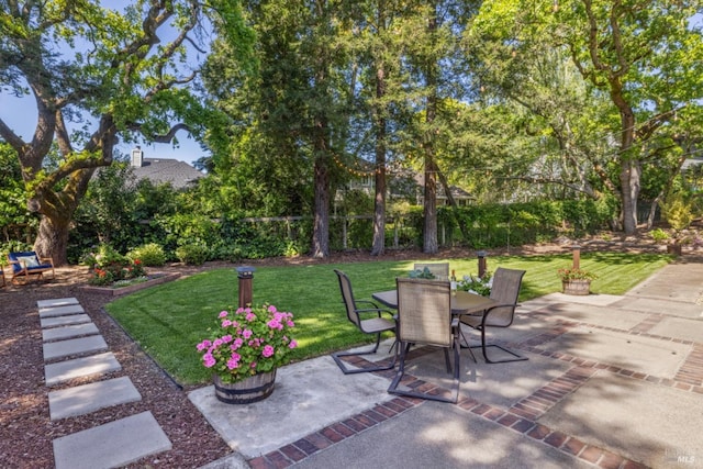 view of patio / terrace with outdoor dining space