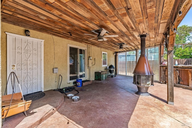 1034 Caldwell Ave, Vallejo, CA 94591 - view of patio featuring ceiling fan, fence, and a grill