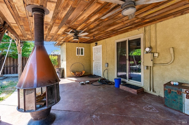 1034 Caldwell Ave, Vallejo, CA 94591 - view of patio with ceiling fan and fence