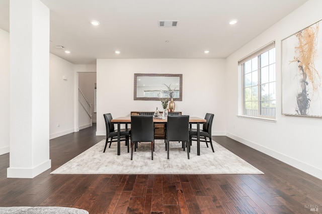 dining space featuring visible vents, recessed lighting, baseboards, and dark wood-type flooring