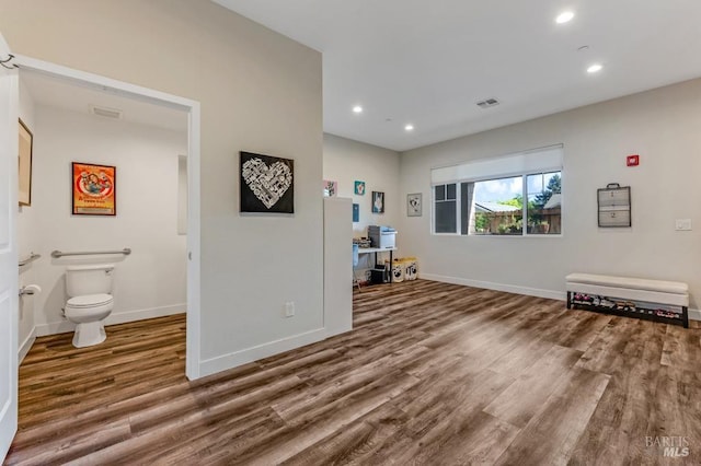 218 Johnson St, Windsor, CA 95492 - interior space with wood finished floors, recessed lighting, baseboards, and a desk