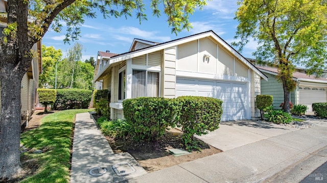 260 Stageline Dr, Vallejo, CA 94591 - view of front facade featuring an attached garage and driveway