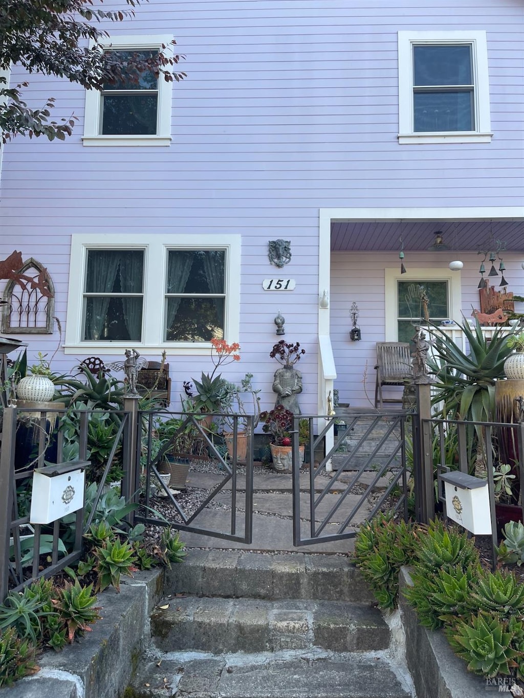 view of front of property with covered porch