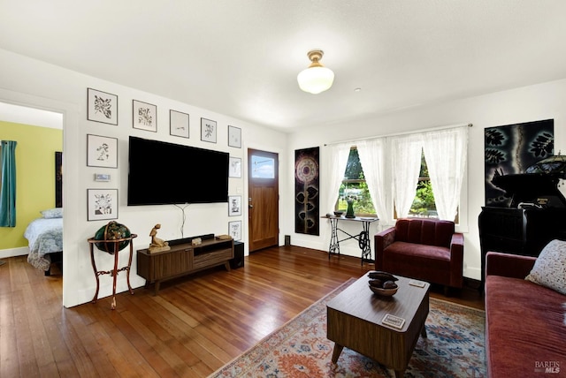 151 Randolph St, Napa, CA 94559 - living area featuring wood finished floors and baseboards