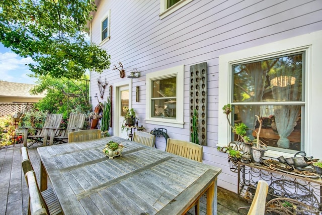 151 Randolph St, Napa, CA 94559 - deck featuring outdoor dining area