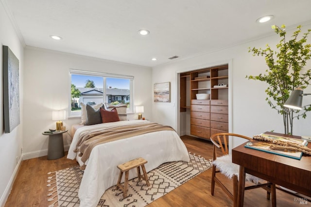 16 Tradewind Psge, Corte Madera, CA 94925 - bedroom featuring visible vents, ornamental molding, wood finished floors, and a closet