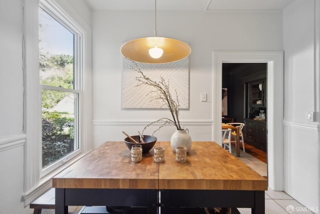 62 Walter St, San Francisco, CA 94114 - dining space featuring light tile patterned floors