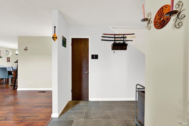 954 Coventry Ln, Fairfield, CA 94533 - hall with baseboards and a textured ceiling