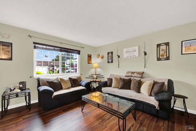 954 Coventry Ln, Fairfield, CA 94533 - living room featuring wood finished floors and baseboards