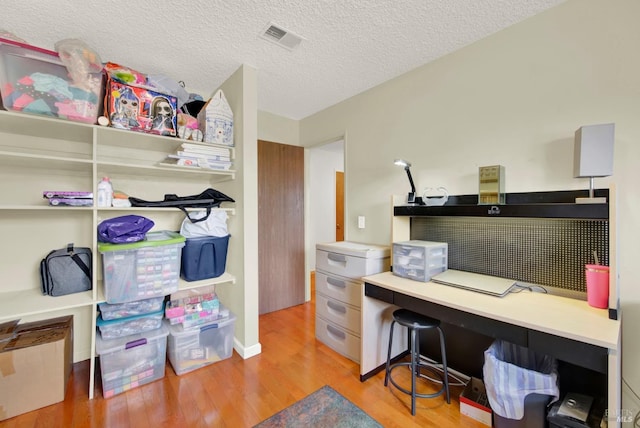 954 Coventry Ln, Fairfield, CA 94533 - office space featuring wood finished floors and a textured ceiling