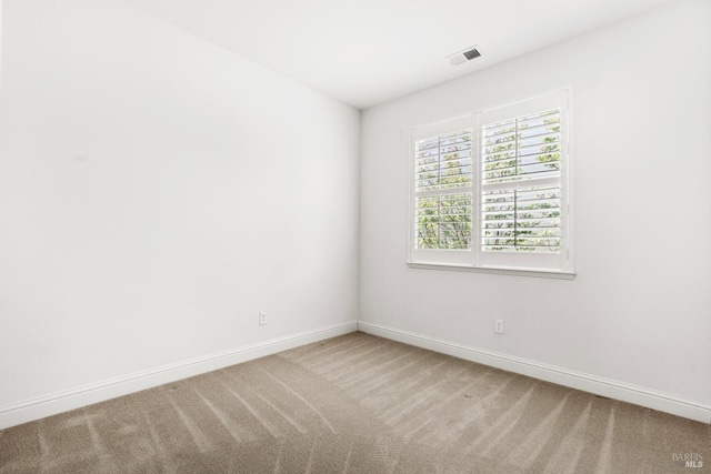 811 Inverness Dr, Rio Vista, CA 94571 - carpeted empty room featuring baseboards and visible vents