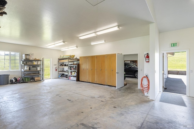 3785 Roblar Rd, Petaluma, CA 94952 - view of garage