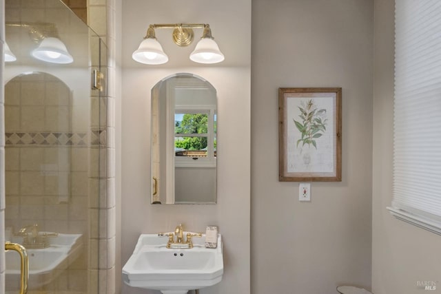 190 Franklin St, Napa, CA 94558 - bathroom with a sink and a stall shower