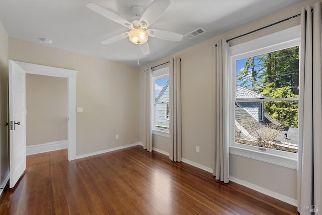 190 Franklin St, Napa, CA 94558 - unfurnished room featuring dark wood-style floors, a ceiling fan, baseboards, and a smoke detector