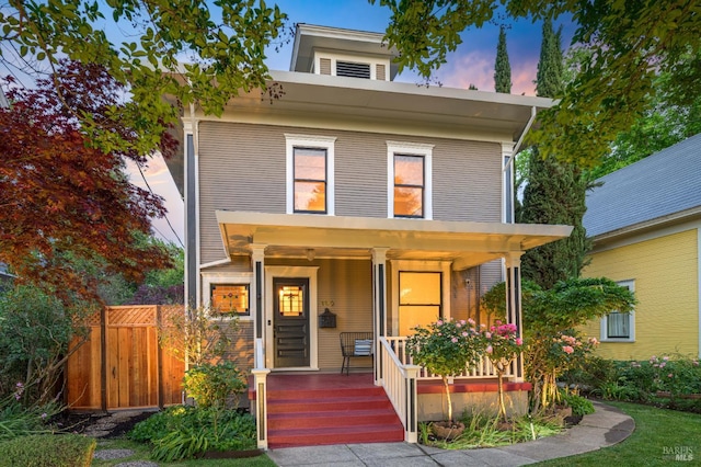 190 Franklin St, Napa, CA 94558 - traditional style home featuring covered porch