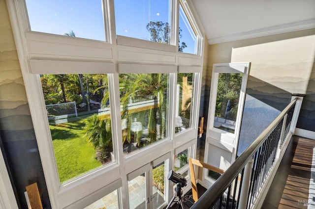 220 Deer Park Ave, San Rafael, CA 94901 - detailed view of crown molding