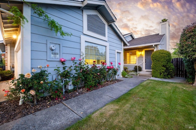 1722 Capella Ct, Petaluma, CA 94954 - view of front of house with a front lawn