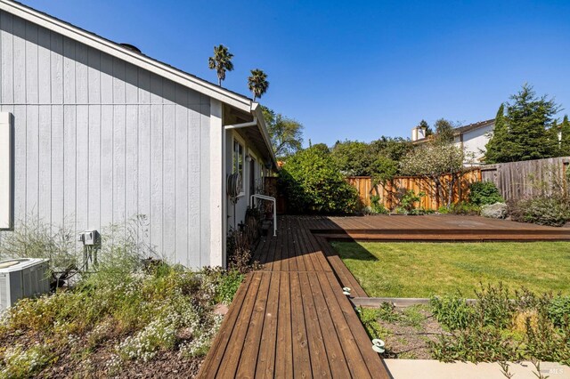 1722 Capella Ct, Petaluma, CA 94954 - view of yard with a deck and central AC