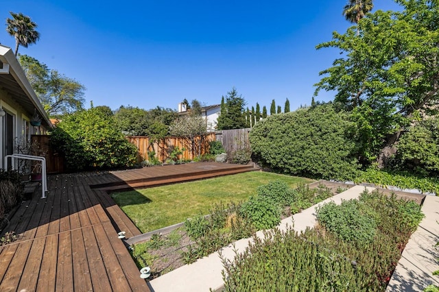1722 Capella Ct, Petaluma, CA 94954 - view of yard with a deck