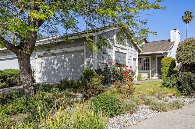 1722 Capella Ct, Petaluma, CA 94954 - view of front facade with a chimney