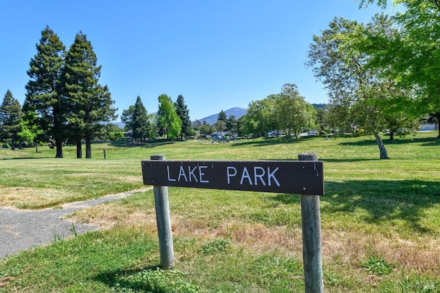 2555 Edgewater Dr, Napa, CA 94558 - details featuring a mountain view